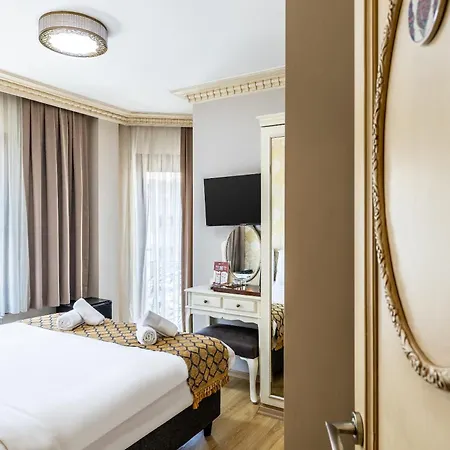 Felicity Hotel