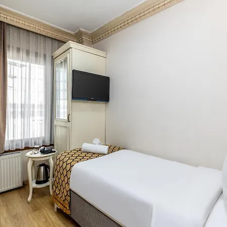 Felicity Hotel