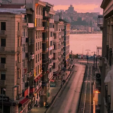 Felicity Ξενοδοχείο 3*