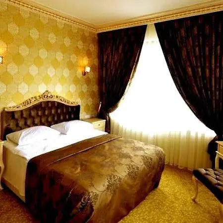 Felicity فندق 3*